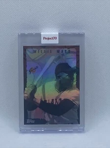 2021 Topps Project 70 #882 Willie Mays by Toy Tokyo Rainbow Foil 54/70 - Picture 1 of 2