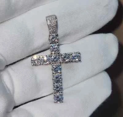 Подвеска в виде креста с бриллиантами круглой огранки 2 карата покрытие белым золотом серебро 14 карат - Изображение 1 из 4