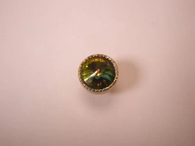 Pin de solapa vintage de calidad de diamantes de imitación verdes q65 Foto 1 de 4