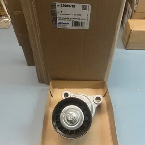 New Genuine GM 12609719 Drive Belt Tensioner Assembly 03-20 GM trucks and Vans - Picture 1 of 4