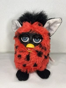 Vintage 1999 Furby Lady Bug Red Black Spots NOT WORKING Tiger Electronics 70-800 - Bild 1 von 10