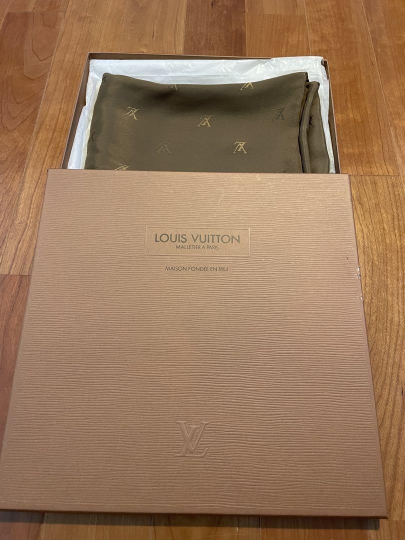 Louis Vuitton Green Scarves & Wraps for Women for sale - eBay Louis Vuitton Green Scarves & Wraps for Women for sale - eBay