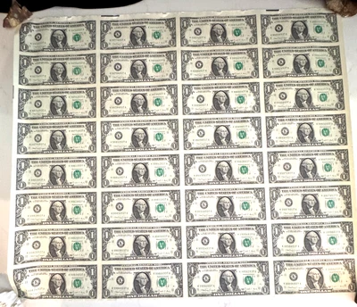 1988 U.S.A. 32 FEDERAL RESERVE NOTES 1 DOLLAR BILLS UNCUT SHEET - Image 1 of 4