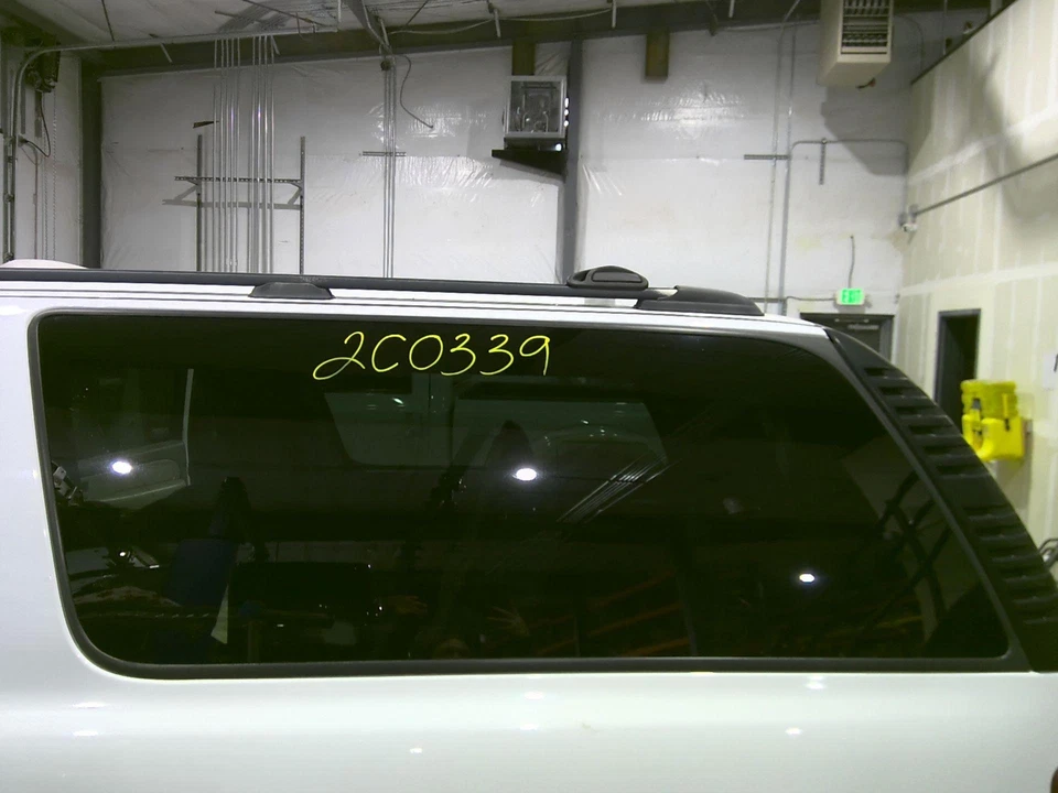 2000 - 2006 GMC Yukon XL 2500 Driver LH Left Quarter Window Glass - Image 1 of 1