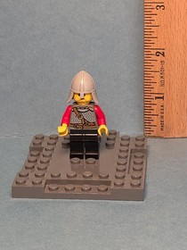 LEGO Castle Minifig cas475 - Lion Knight Scale Mail - Scratches/No Cracks