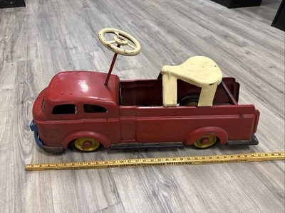 Antiguo camión de bomberos Wyandotte de acero prensado de 1930 limpio Foto 1 de 4