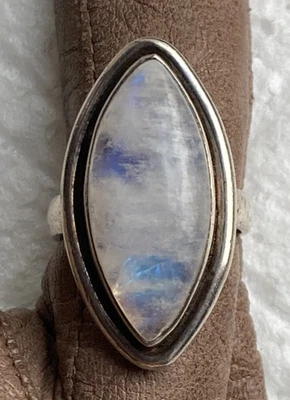 VTG  Estate Jewelry 925 Sterling Silver Large Natural Moonstone Ring Size 6.5 - Image 1 of 4