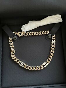 Brand New in Box Authentic Chanel Choker Pendant Necklace Accessory 22S AB8298