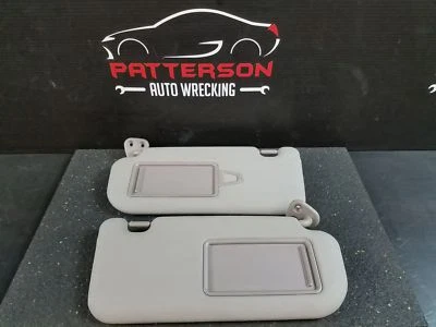 Hyundai Tucson 2012 conductor pasajero izquierdo derecho iluminado parasol parasol MBS Foto 1 de 4