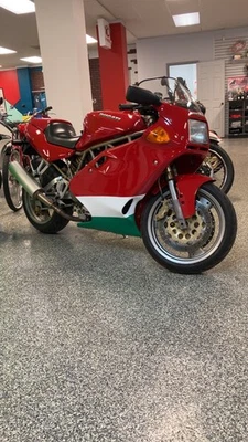 1998 Ducati Supersport  - Image 1 of 4