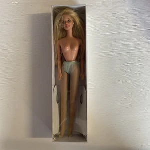 De colección 1966 Rubia Barbie Twist N Turn Pestañas Flexibles Raro Nuevo En Caja - Imagen 1 de 10