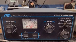 AEA Advanced Electronic Applications Model AT-300 Manual Antenna Tuner Working! - Afbeelding 1 van 17