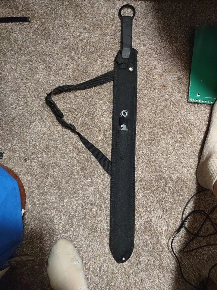 440 Stainless Steel 27'in Sword & 2 5'in Throwing Knifes With Carrying Case - Image 1 of 3