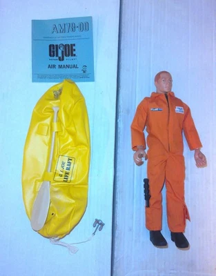 1996 GI JOE 12' ACTION FIGURE - US AIR FORCE, LIFE RAFT W/ PADDLE, KNIFE, UNIFOR - Image 1 of 3