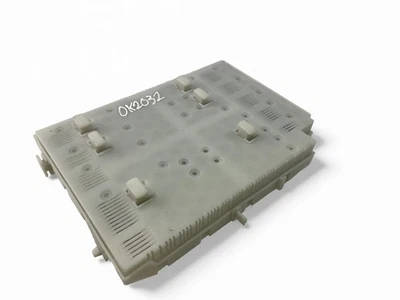 OK2032 VOLVO Fuse Box Module 31412970AA - Image 1 of 4