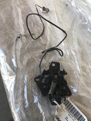 Volkswagen Passat 2000 capó cierre actuador capó liberación conjunto sedán Foto 1 de 4