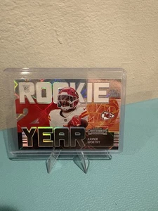 XAVIER DEGNO 2024 Contenders Rookie Of The Year Diamonds SP Chiefs RC #6 Holo - Foto 1 di 1