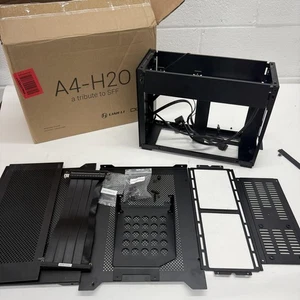LIAN LI A4-H2O Schwarz SPCC / Aluminium Mini-ITX Computergehäuse (A4-H2O X4) (LESEN) - Bild 1 von 8