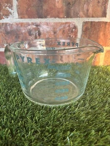 ⭐️Vintage Pyrex 4 Tassen Messbecher⭐️Ausgießer blaue Buchstaben⭐️USA 532-O⭐️ - Bild 1 von 7