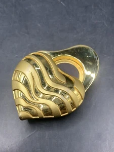 Gold Tone Heart Make Up Compact - Picture 1 of 7