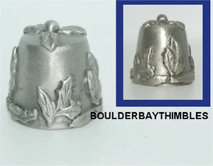 TCC PEWTER THIMBLE - CHRISTMAS SET - Raised Relief 'Holly Leaves & Berries 1989 - Picture 1 of 1