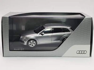 Audi Q7 1/43 Argento - Foto 1 di 2