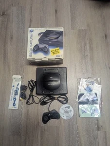 Sega Saturn Model 2 Konsole in Box mit Kabeln/Controller ohne Sampler oder Handbuch - Bild 1 von 23