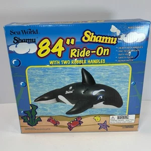 Galleggiante piscina vintage Sea World Shamu 84" con due manici in gomma scatola aperta HTF - Foto 1 di 8