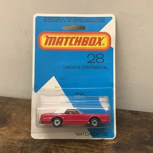 Matchbox superfast No 28 Lincoln Continental 1979 Open Card - Picture 1 of 15