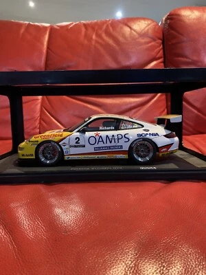 Autoart 1:18 Porsche 911 (997) GT3 Australian Carrera Cup Signed Certificate - image 1 of 4