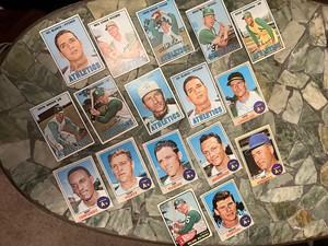 OAKLAND ATHLETICS 17 Card Lot All 1966 to 1967 Topps Vintage Baseball Rare Set