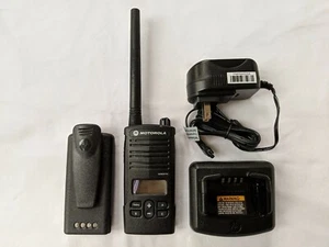 Motorola RDM2070D Walmart VHF Two-Way Radio with new earpiece headset - Picture 1 of 8