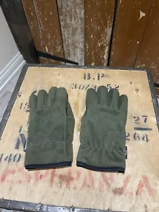 Thinsulate Insulation Gloves Green 40 Gram - Picture 1 of 9