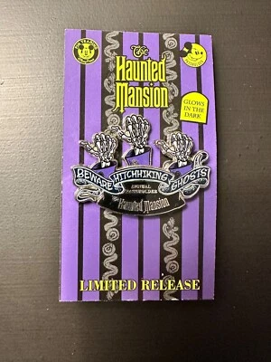 Broche porta-passaporte 2020 novo mansão assombrada parques da Disney carona fantasmas GITD LR - Imagem 1 de 2