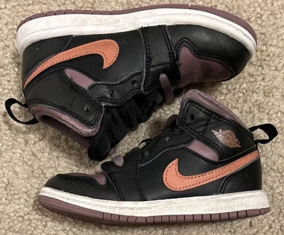 Nike Air Jordan 1 Mid SE (TD) talla 9C niño pequeño FB9912-008 Foto 1 de 4