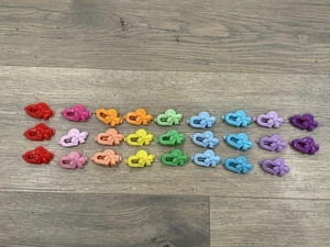 Lotto fermagli per capelli vintage plastica a scatto TUTTI i nastri fiocco cuore 26pz - Foto 1 di 5