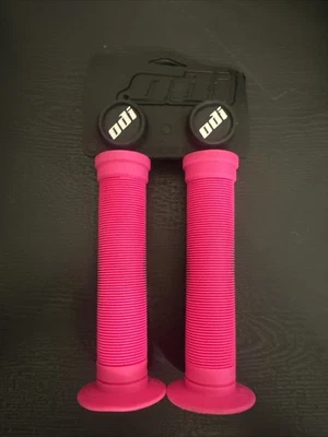 ODI SUAVE BRIDA CUELLO LARGO ST GRIPS SOFTIES con ENCHUFES BMX BICICLETAS SCOOTERS ROSA INTENSO Foto 1 de 2