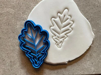 Oak leaf cookie cutter, biscuit decorating ideas, flower, autumn, spring - Image 1 of 4