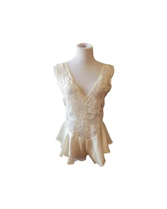 Sexy camisón de peluche Flora Nikrooz vintage talla M lencería nupcial marfil encaje satinado - Imagen 1 de 9