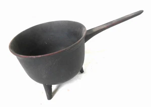 ANTIQUE CAST IRON 3 LEG POSNET MARKED "GS" ON SIDE - Picture 1 of 10