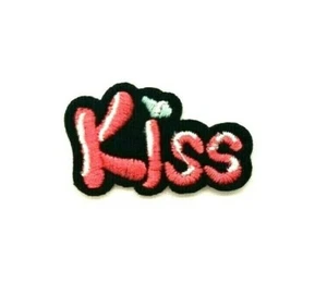 parche kiss beso pequeño amor patch bolso bordado calor moda ropa love - Picture 1 of 3