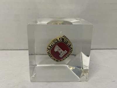 FSU Florida State Seminoles National 1999 Campeón Fútbol Anillo Pisapapeles #1 Foto 1 de 4