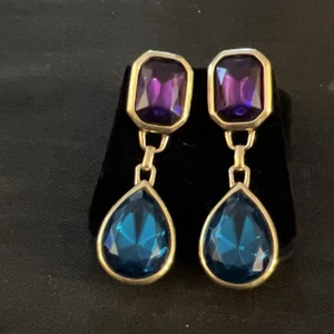 Signed Trifari Dangle Earrings - Picture 1 of 2