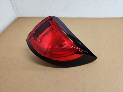 2017-2020 Chrysler Pacifica Tail Light Right Brake Lamp RH Outer OEM #H451 - Image 1 of 4