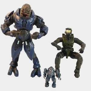 Halo Reach 2010 Special Ops 6" Masterchief Sitting & Mini Action Figure - Picture 1 of 11