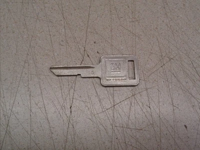 Nuevo de Lote Antiguo GM Llave Cuadrada C Puerta de Encendido en Blanco Sin Cortar Chevy Pontiac Buick Cadillac GMC Foto 1 de 4