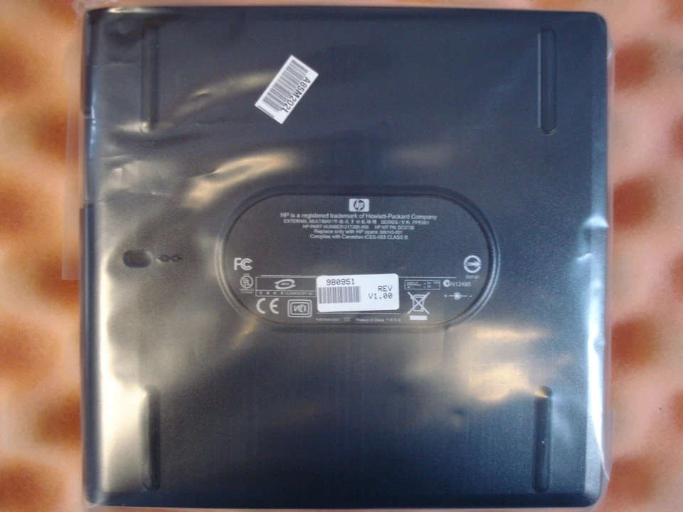 HP SPS - CRADLE USB MBAY 322814-001 217389-003 - Image 1 of 1