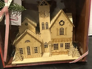2014 Hallmark Laser-Cut Christmas Village Houses & Clock Tower (9x10) in Box - Picture 1 of 4