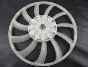 Toyota Avensis T27 Kombi 2.2 D-4D Kühlerlüfter Lüfter ohne Motor - Bild 1 von 3