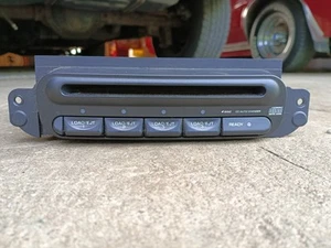 1998-02 Chrysler Dodge 4 Disc CD Changer 300M Neon Caravan Free Shipping - Picture 1 of 4